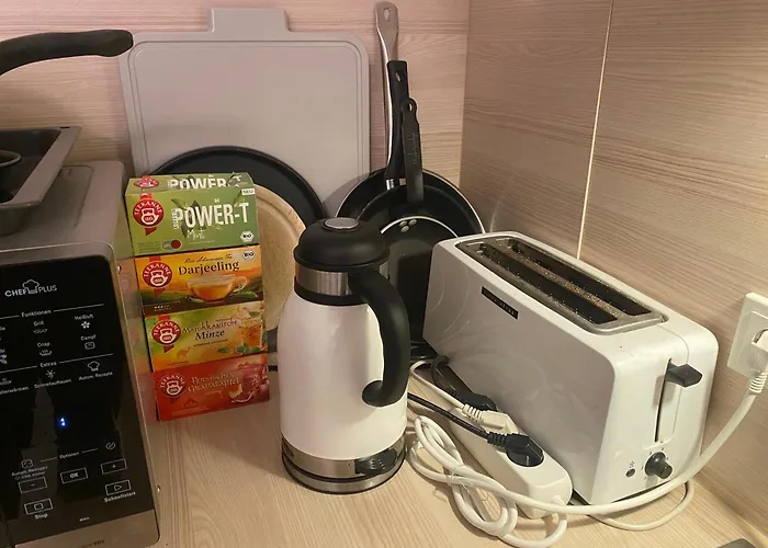 Shared Apartment In Former Hotel, Near Train Station, Fully Equipped Kitchen With Washer-Dryer
