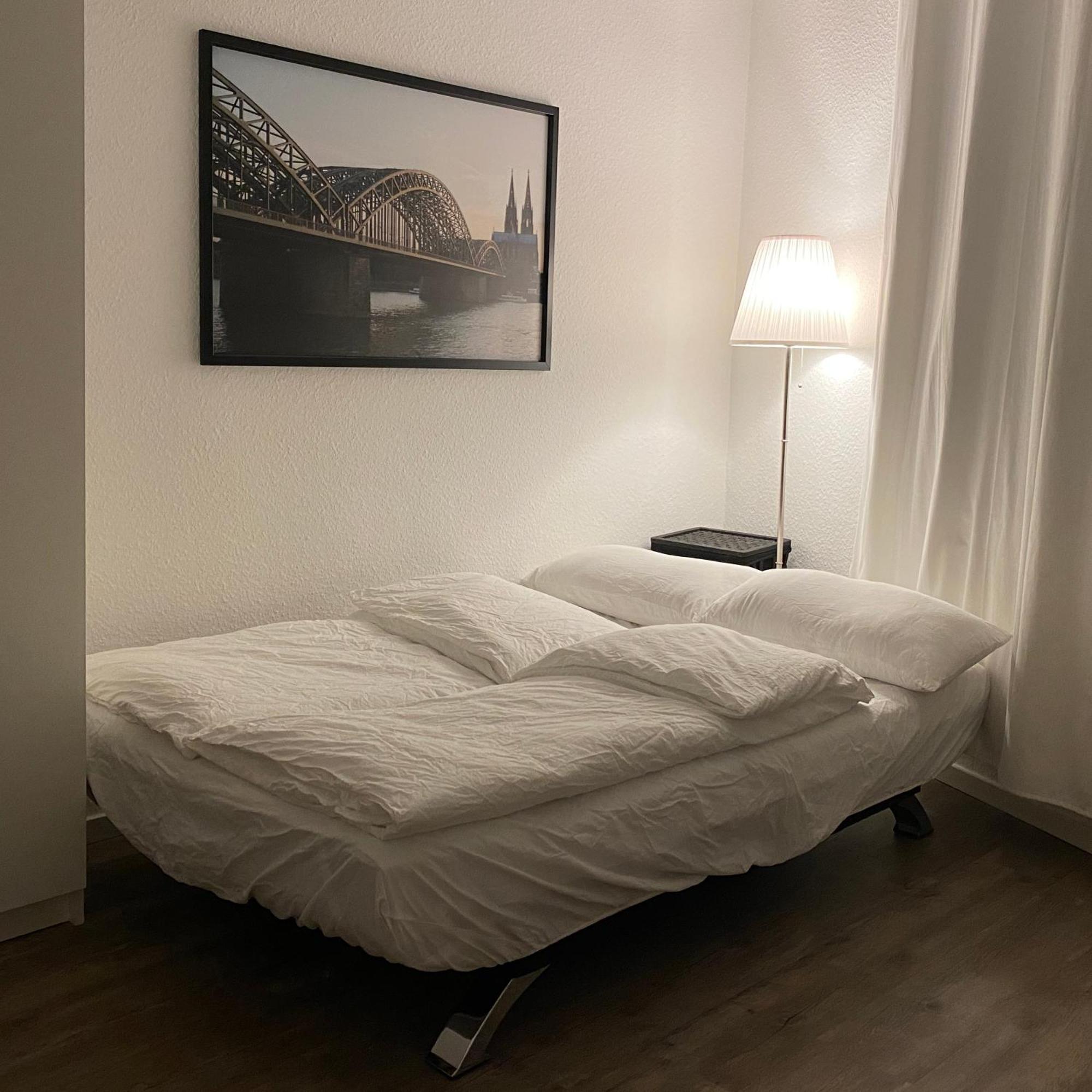 Shared In Former Hotel, Near Train Station, Fully Equipped Kitchen With Washer-dryer Privatunterkunft