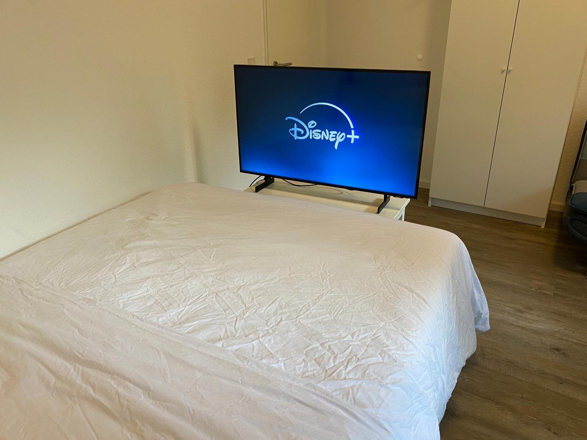 Privatunterkunft Shared In Former Hotel, Near Train Station, Fully Equipped Kitchen With Washer-dryer